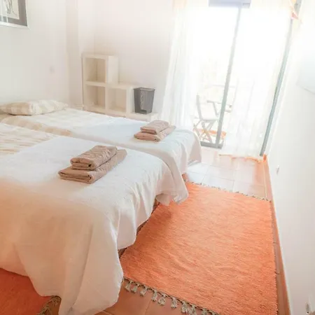 Apartment Elegant In The Centre Of Lagos, Near Beach. *
